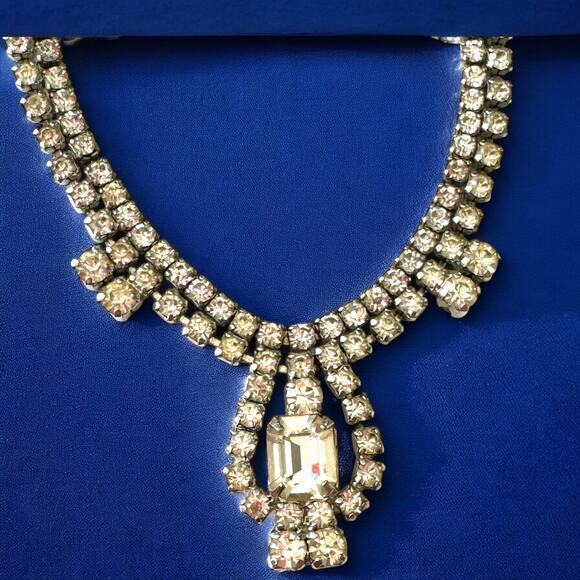 Vintage 1950s Silver Metal White Crystal Rhinestone Choker Bib Necklace Set 2 - Picture 1 of 12